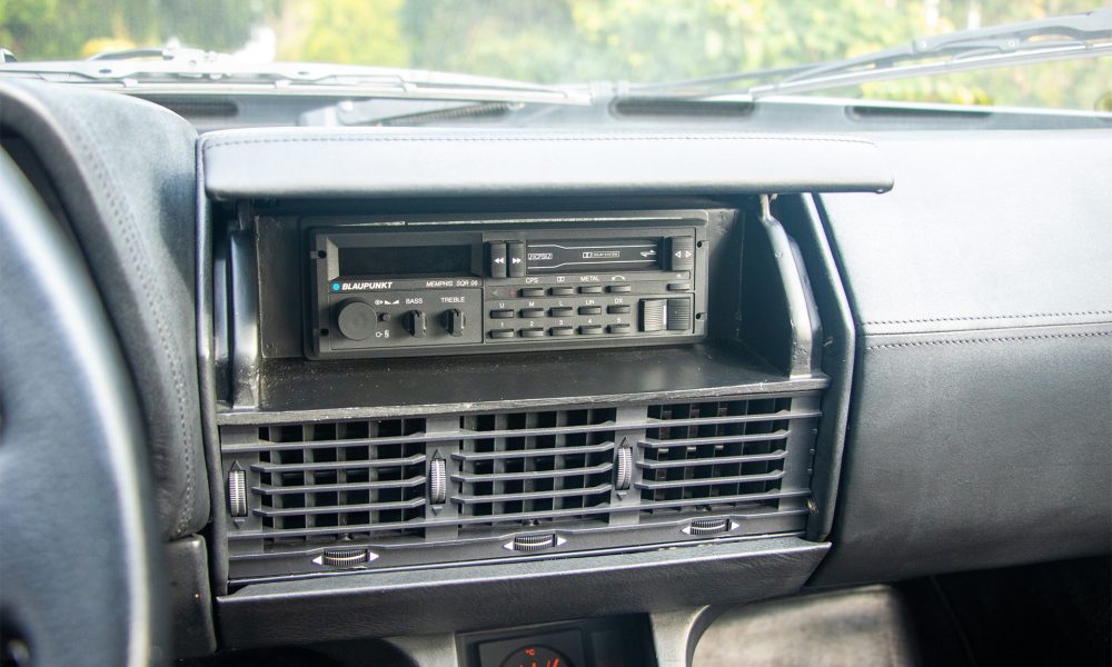 22-RAOW-Ferrari-Testarosssa-Grigio