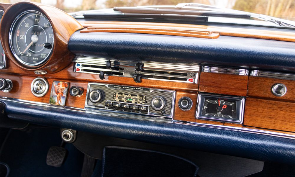 23-RAOW-Mercedes-250-SE-Automatic