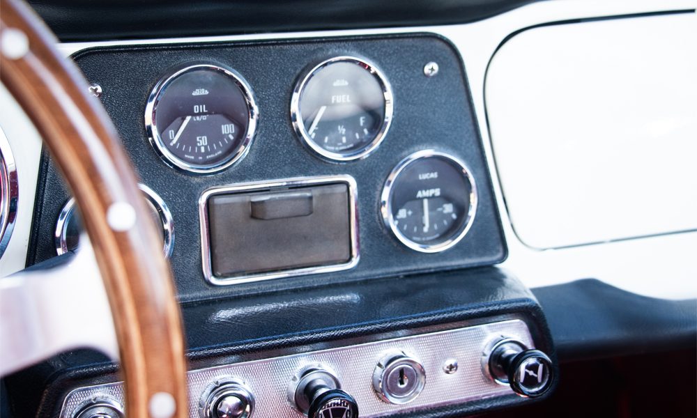 24-RAOW-Triumnph-TR4