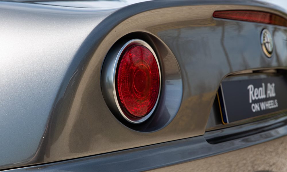 25-Alfa-Romeo-8C-Spider