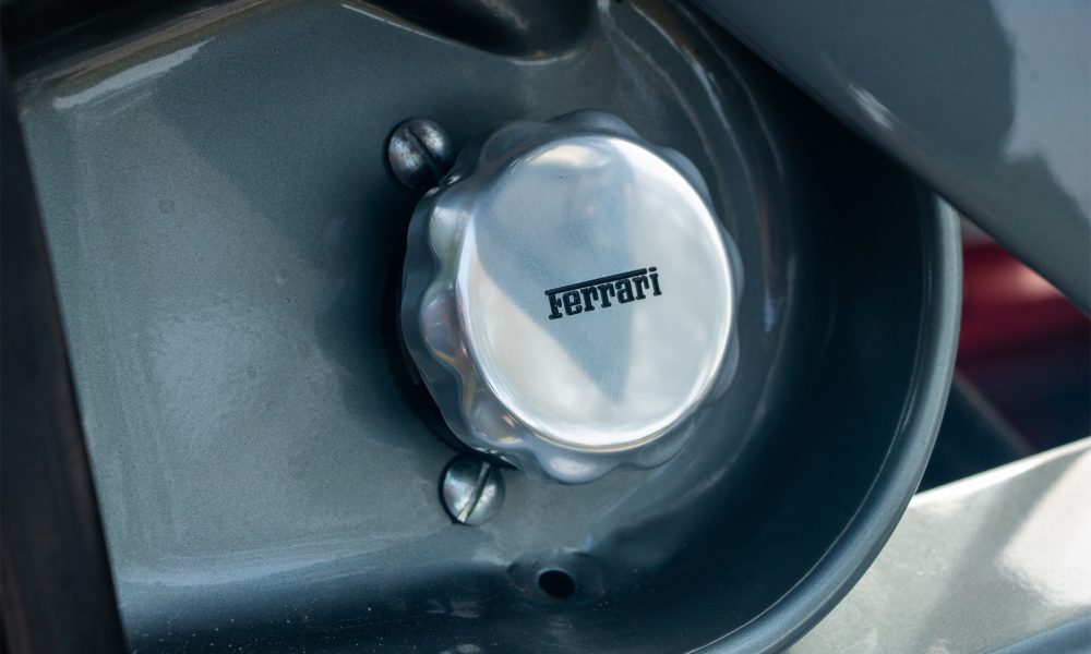 28-RAOW-Ferrari-Testarosssa-Grigio