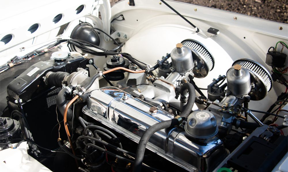 29-RAOW-Triumnph-TR4