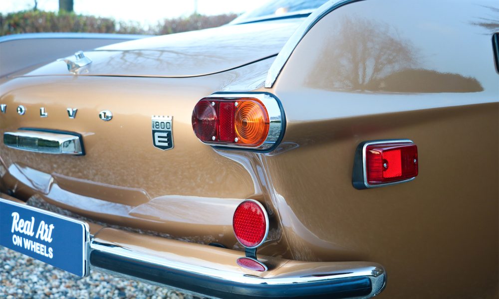 31-RAOW-Volvo-P-1800