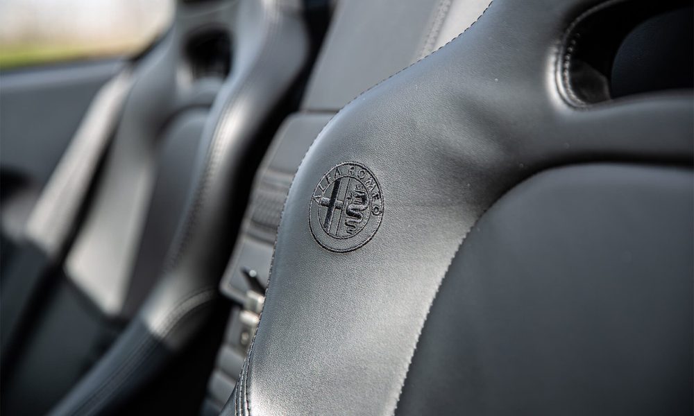 36-Alfa-Romeo-8C-Spider