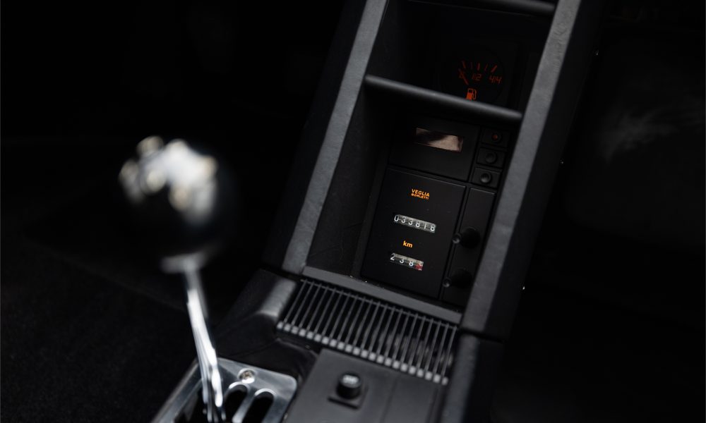 41-2026-RMS-Ferrari-Testarossa-Grigio-Metallizzato