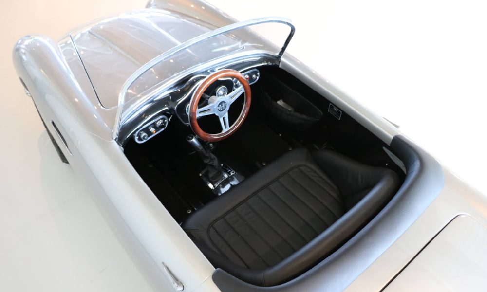 5-aston-martin-james-bond-silver-birch-007