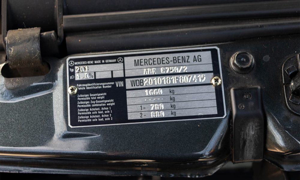 Inventory_0002_RAOW-Mercedes-190E-27
