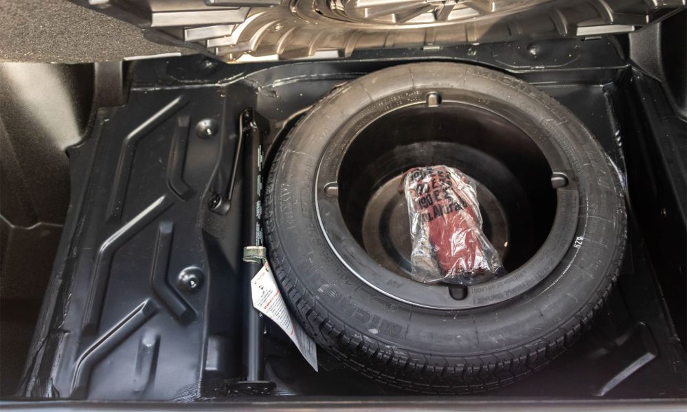 Inventory_0004_RAOW-Mercedes-190E-25