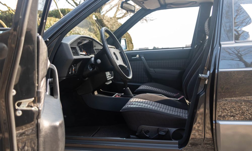 Inventory_0016_RAOW-Mercedes-190E-13