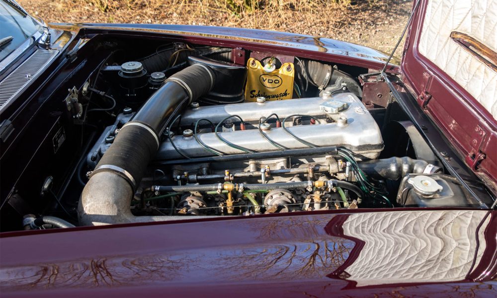 RAOW-Alfa-Romeo-2600-Bordeaux_0000s_0008_RAOW-Alfa-Romeo-2600-26