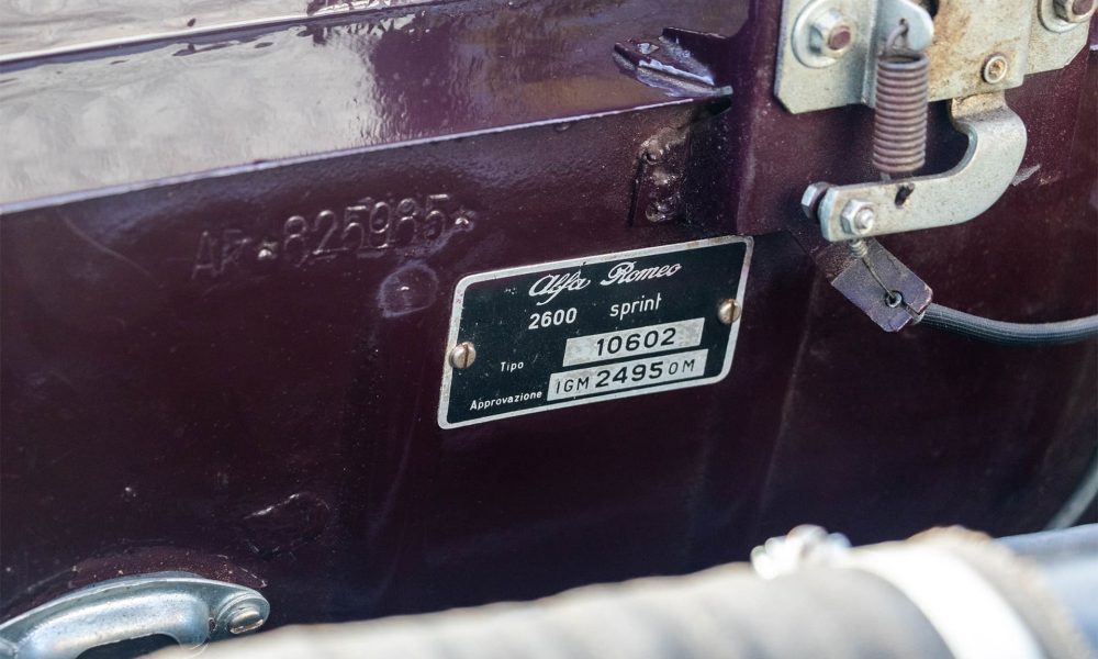 RAOW-Alfa-Romeo-2600-Bordeaux_0000s_0009_RAOW-Alfa-Romeo-2600-25