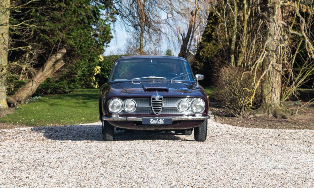 RAOW-Alfa-Romeo-2600-Bordeaux_0000s_0031_RAOW-Alfa-Romeo-2600-3