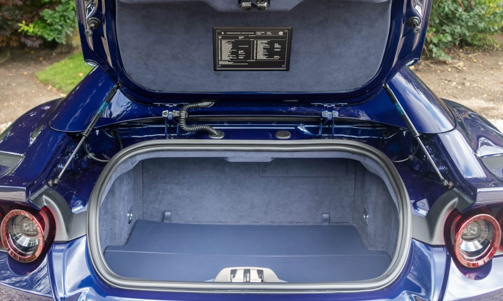 RAOW-Ferrari-812-GTS_0005_RAOW-Ferrari-812-GTS-bewerkt-37