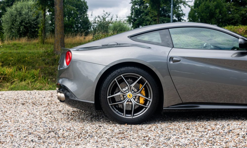 RAOW-Ferrari-F12-Berlinetta_0000s_0005_RAOW-Ferrari-F12-Berlinneta-bewerkt-24