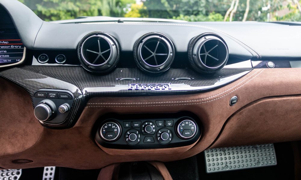 RAOW-Ferrari-F12-Berlinetta_0000s_0008_RAOW-Ferrari-F12-Berlinneta-bewerkt-21