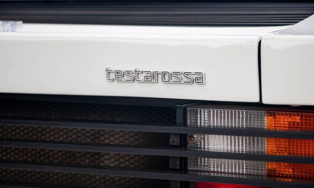 RAOW-Ferrari-Testarossa-White_0001_Ferrari-testarossa-white-32
