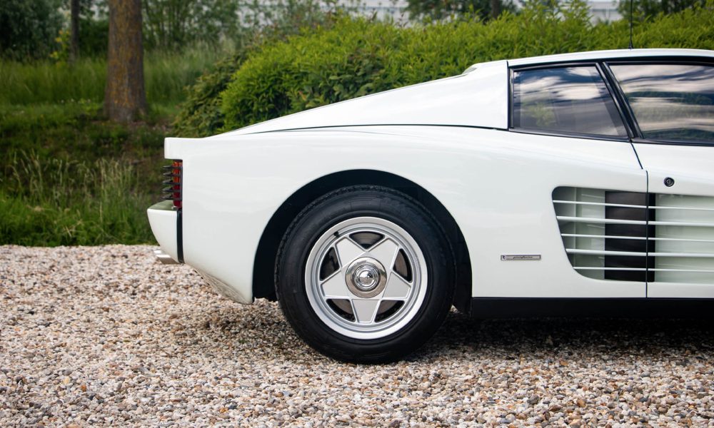 RAOW-Ferrari-Testarossa-White_0005_Ferrari-testarossa-white-28