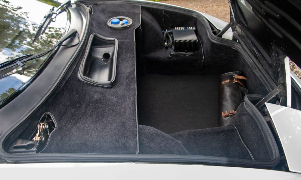 RAOW-Ferrari-Testarossa-White_0008_Ferrari-testarossa-white-25