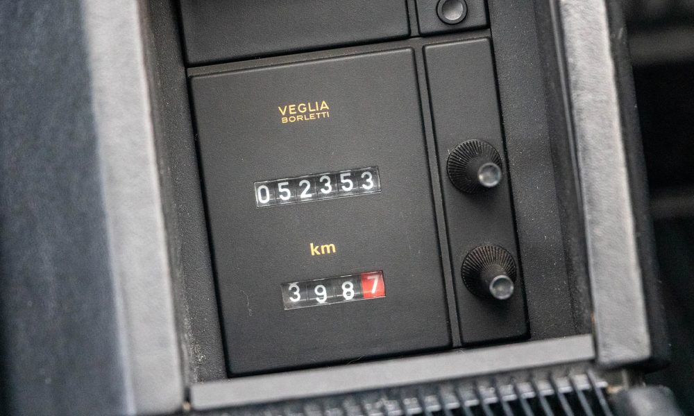 RAOW-Ferrari-Testarossa-White_0015_Ferrari-testarossa-white-18