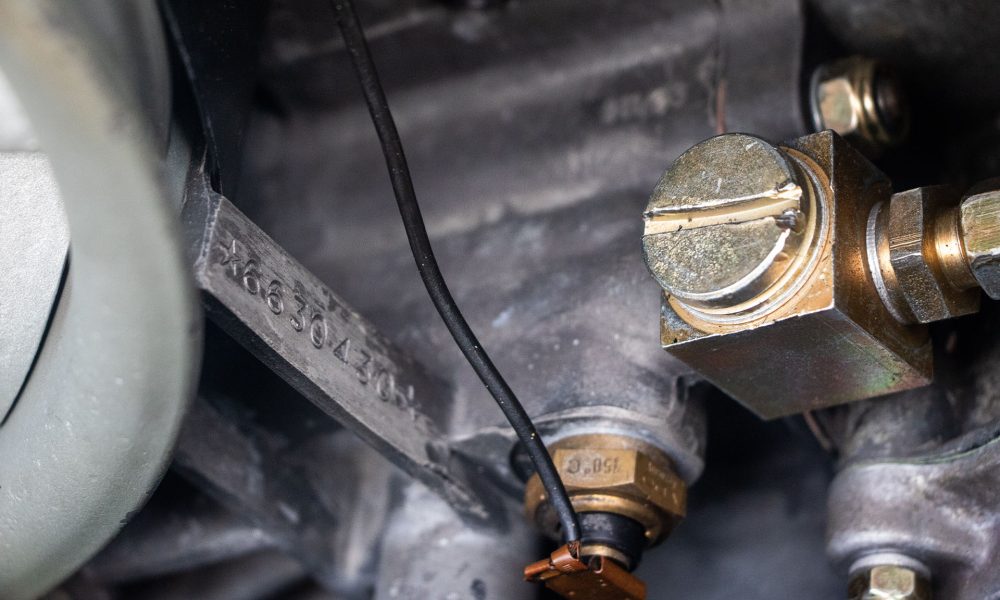 RAOW-Porsche-Carrera-Red_0000s_0004_Porsche-Carrera-Red-24