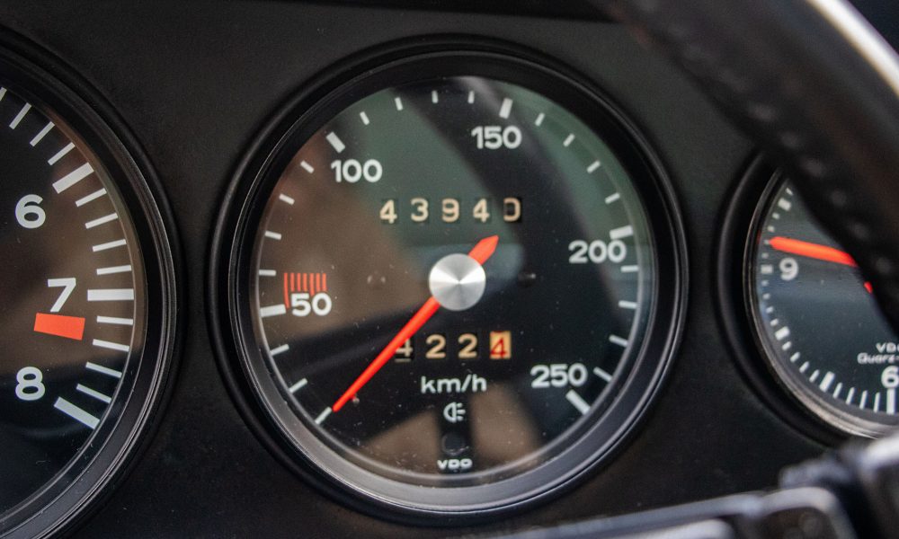 RAOW-Porsche-Carrera-Red_0000s_0012_Porsche-Carrera-Red-16