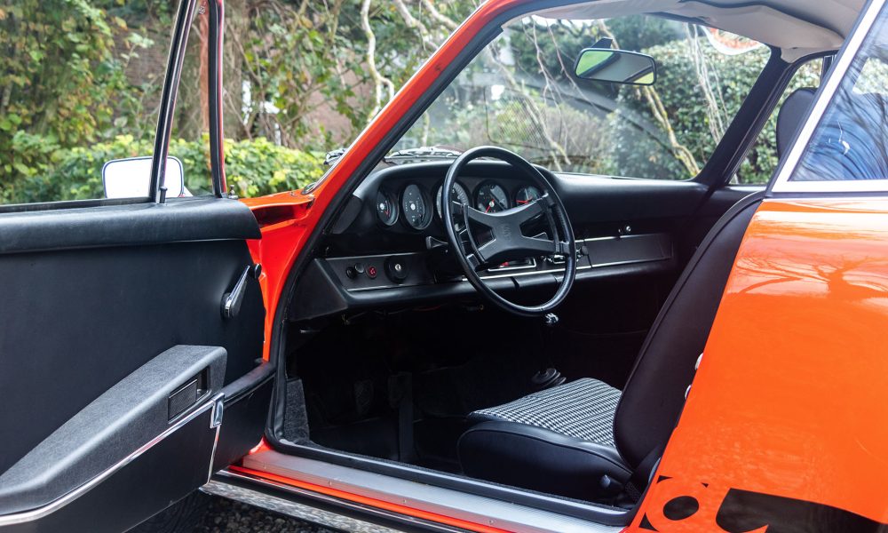 RAOW-Porsche-Carrera-Red_0000s_0016_Porsche-Carrera-Red-12