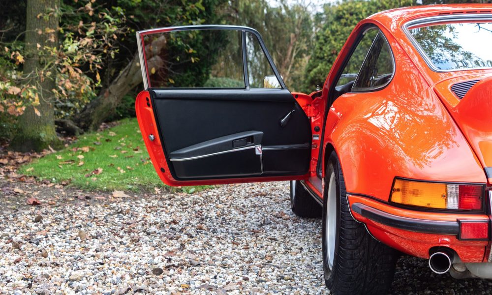 RAOW-Porsche-Carrera-Red_0000s_0017_Porsche-Carrera-Red-11
