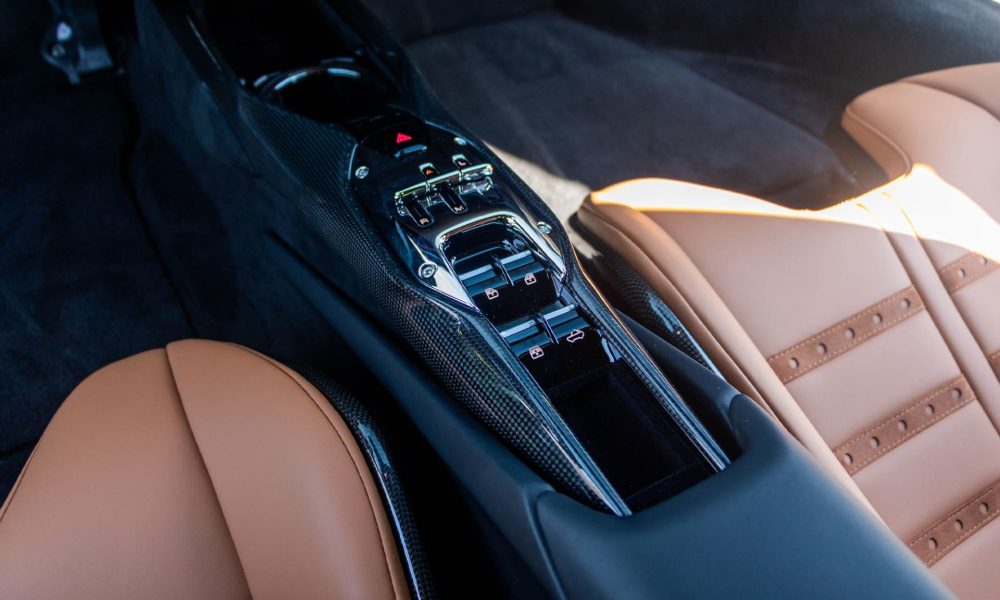 RAOW-ferrari-296-GTS_0000s_0014_RAOW-Ferrari-296-GTS-27