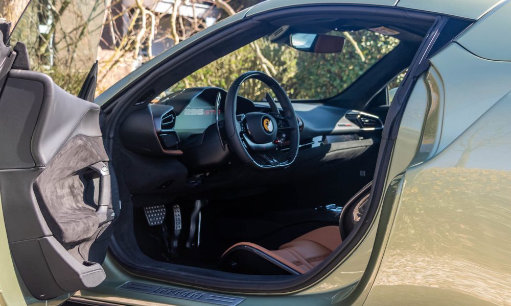 RAOW-ferrari-296-GTS_0000s_0020_RAOW-Ferrari-296-GTS-21