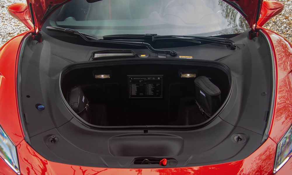 RAOW ferrari f8-37