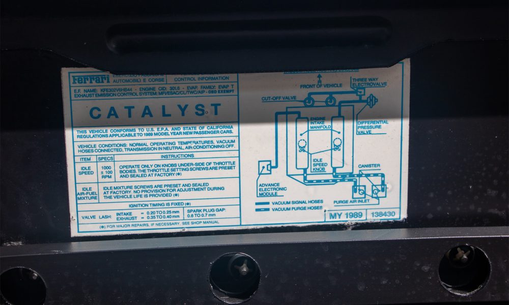 RAOW-ferrari-testarossa-white_0000s_0006_RAOW-ferrari-testarossa-white-bewerkt-28