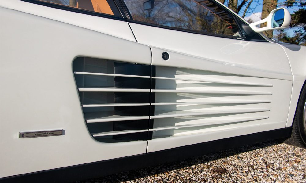 RAOW-ferrari-testarossa-white_0000s_0011_RAOW-ferrari-testarossa-white-bewerkt-23