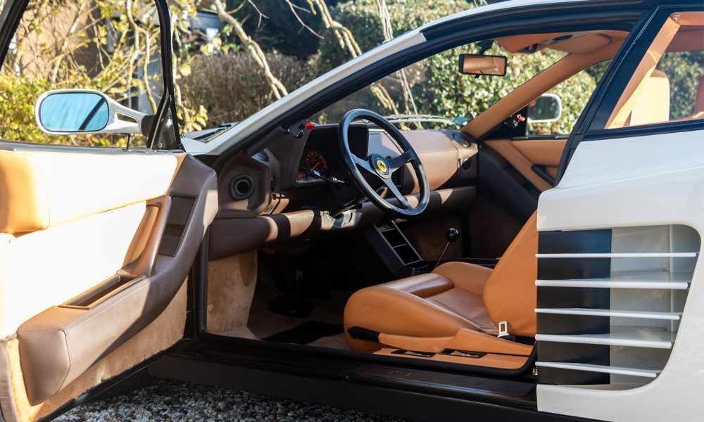 RAOW-ferrari-testarossa-white_0000s_0022_RAOW-ferrari-testarossa-white-bewerkt-12