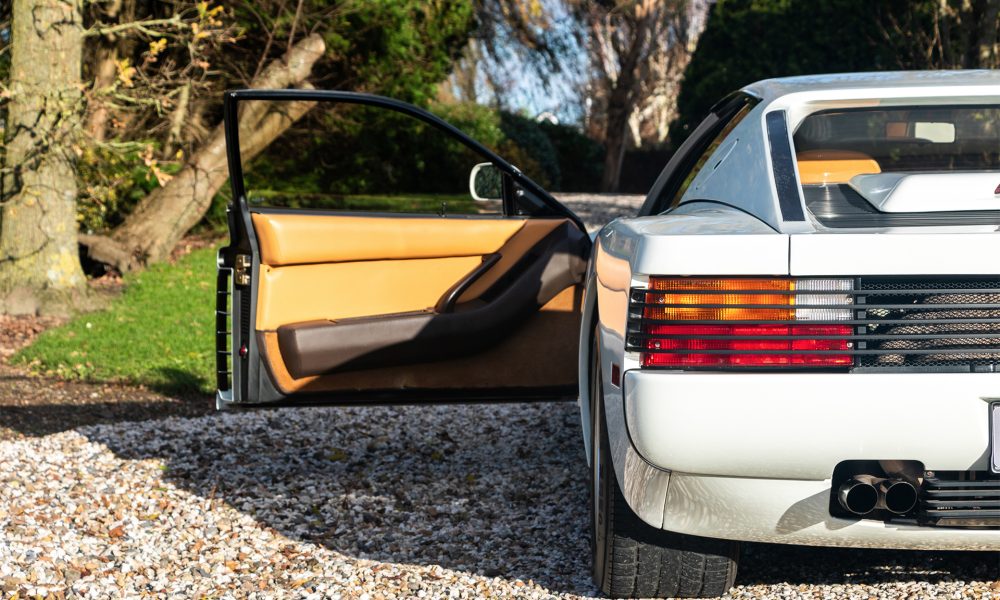 RAOW-ferrari-testarossa-white_0000s_0023_RAOW-ferrari-testarossa-white-bewerkt-11