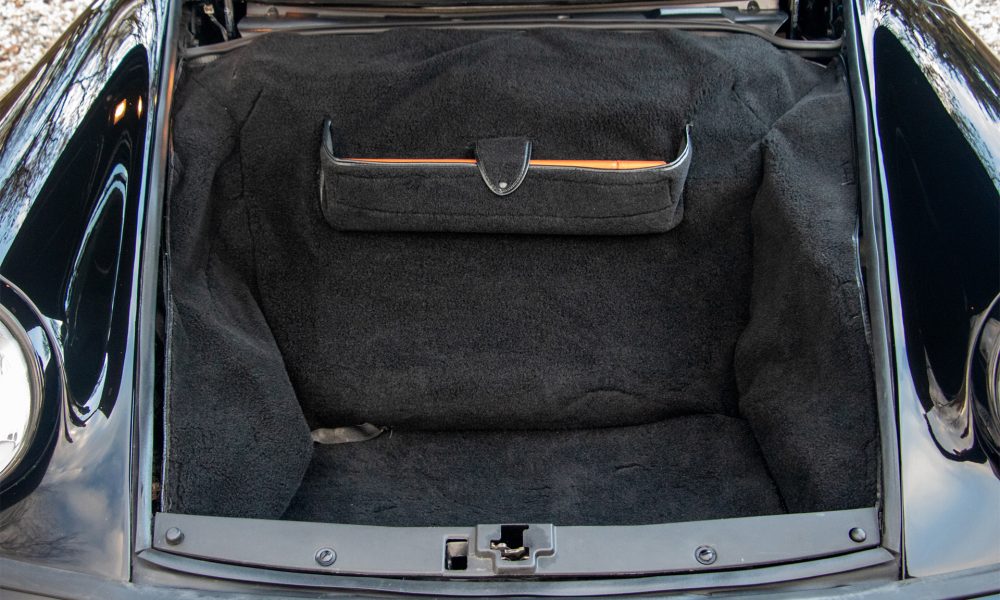 RAOW-porsche-911-carrera_0000s_0002_RAOW-porsche-911-carrera-black-bewerkt-23