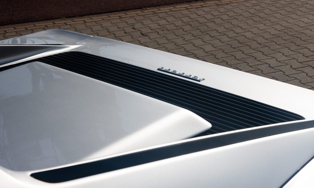 RM-RAOW-Testarossa-Silver-39