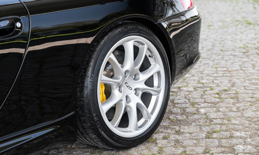 RMS-2004-Porsche-911-GT3-7