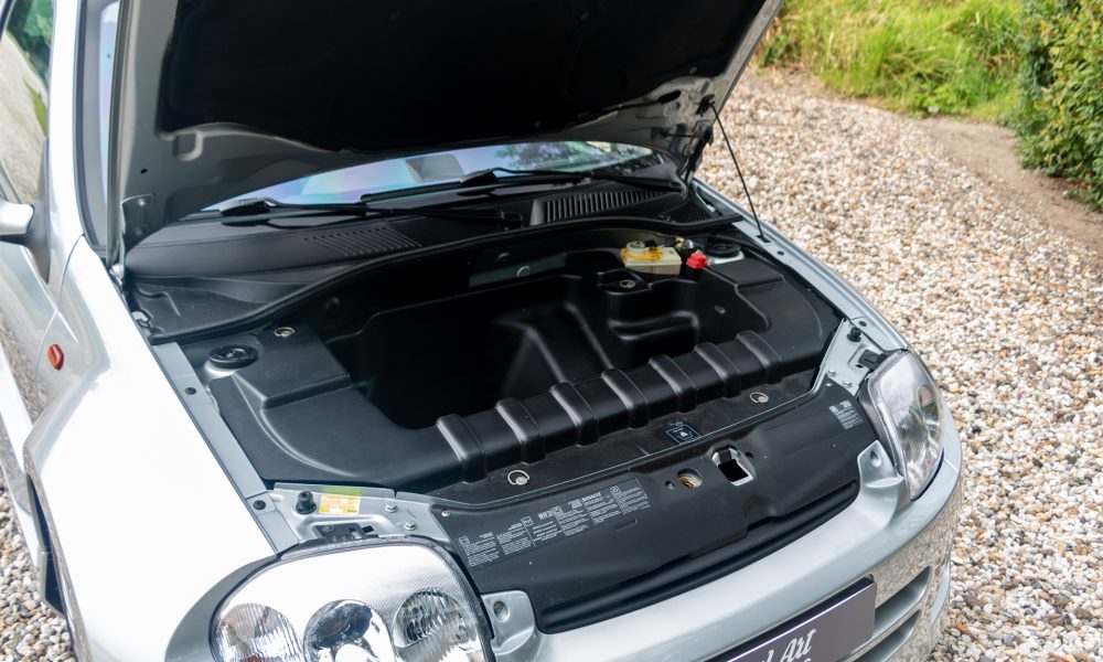 Renault-Clio-Sport-V6_0000s_0001_Renault-Clio-Sport-V6-bewerkt-27