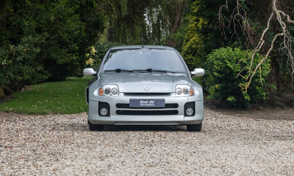 Renault-Clio-Sport-V6_0000s_0025_Renault-Clio-Sport-V6-bewerkt-3