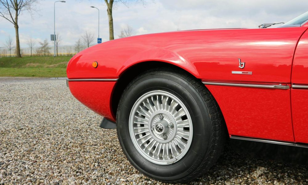 alfa-romeo-montreal-12
