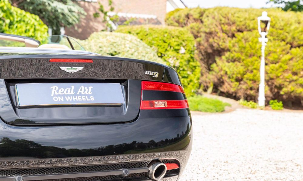 aston-martin-db9-volante-12