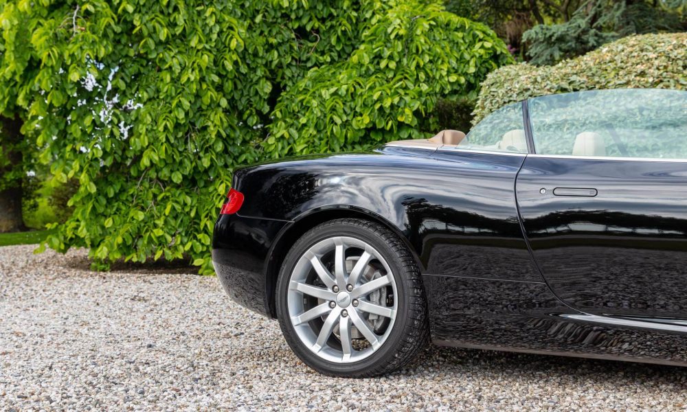 aston-martin-db9-volante-14