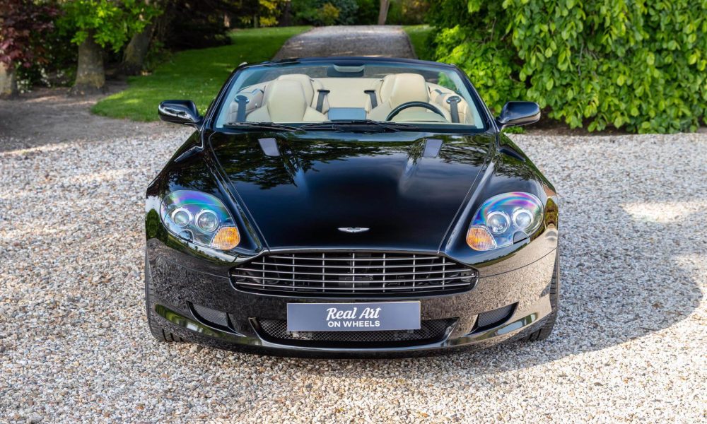 aston-martin-db9-volante-2