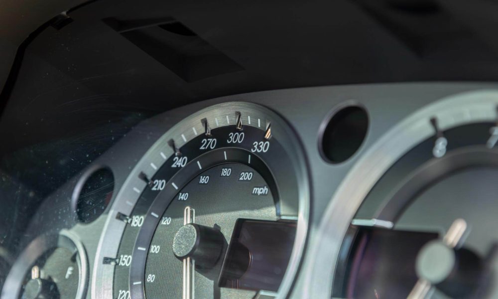 aston-martin-db9-volante-24