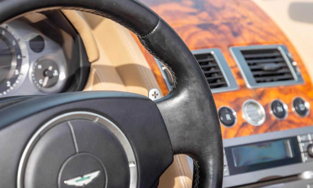 aston-martin-db9-volante-27