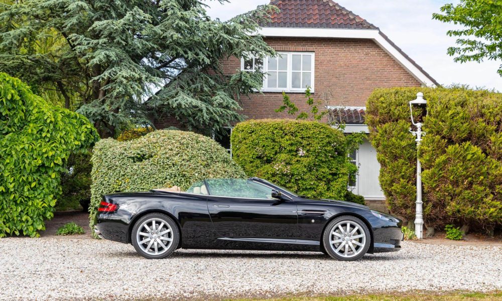 aston-martin-db9-volante-3