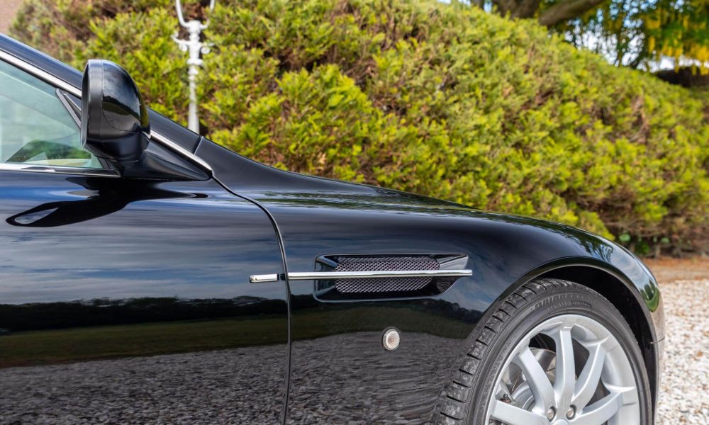 aston-martin-db9-volante-8