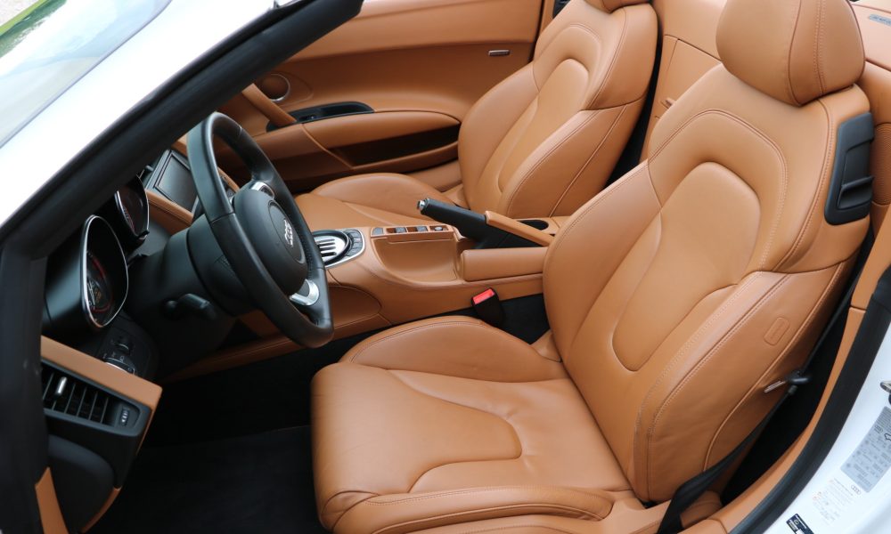 audi-r8-v10-manual-11-2048x1365