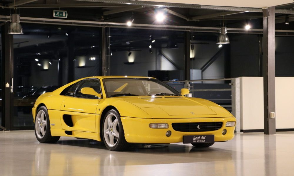 ferrari-355-gts-giallo-modena-1-2048x1365