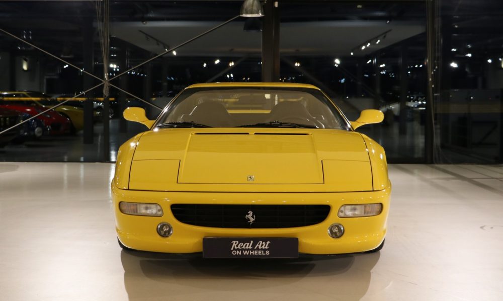 ferrari-355-gts-giallo-modena-2-2048x1365